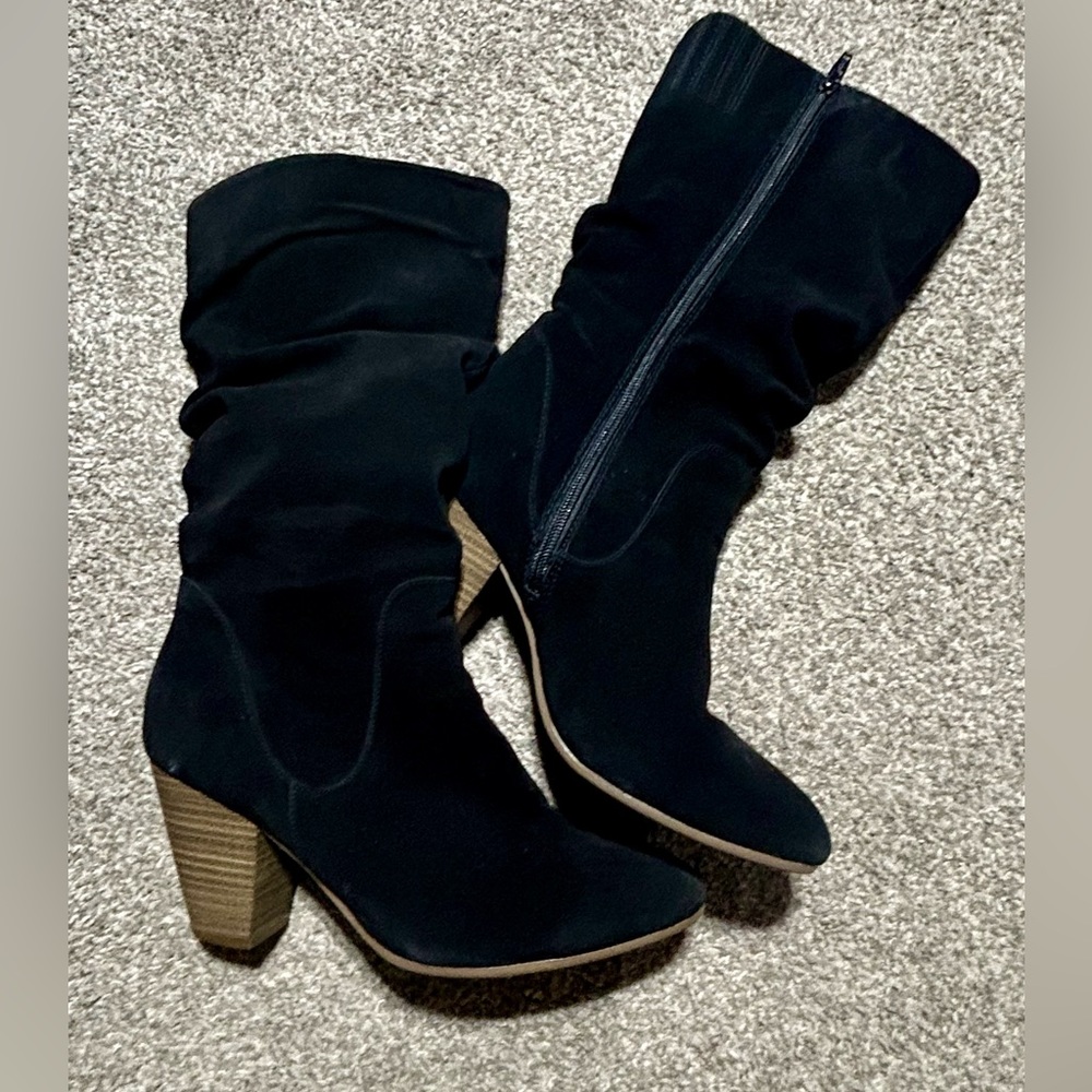 Sonoma Black Suede Vitalize Ortholite Stack Heel Slouch